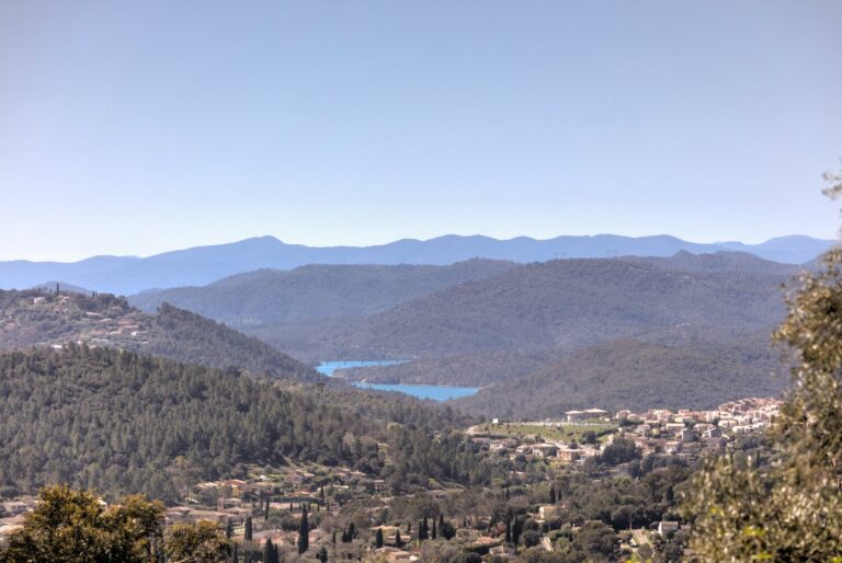les-collines-france-8y