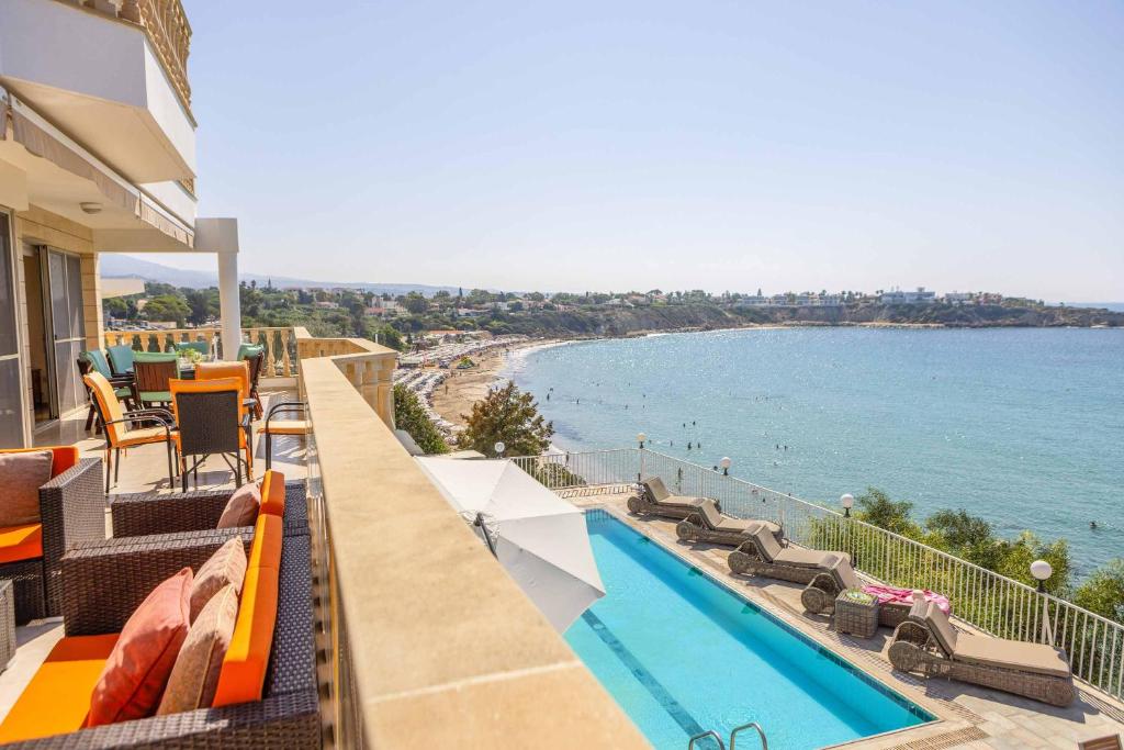Katina_Beach_Villa_Coral_Bay_Cyprus-1e