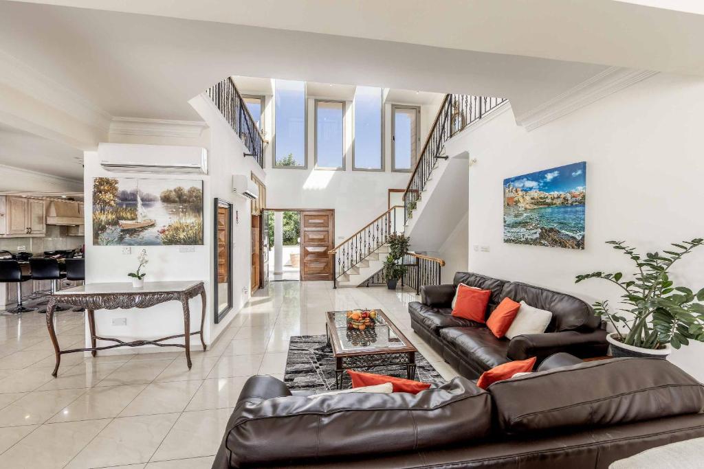 Katina_Beach_Villa_Coral_Bay_Cyprus-3d