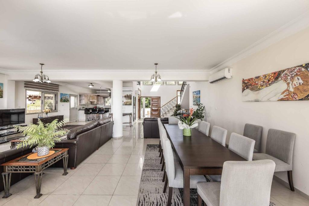 Katina_Beach_Villa_Coral_Bay_Cyprus-3f