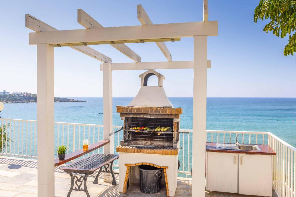 Katina_Beach_Villa_Coral_Bay_Cyprus-5b