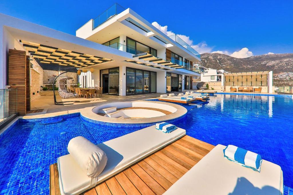 Villa_Beverley_Hills_Kalkan_Turkey-1a