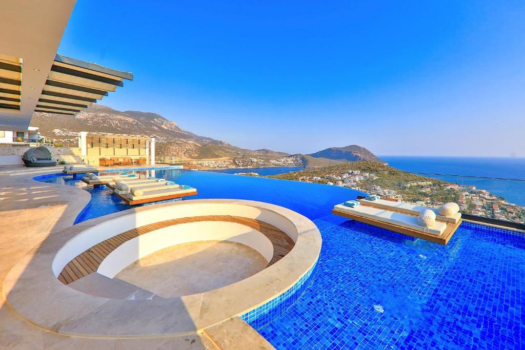 Villa_Beverley_Hills_Kalkan_Turkey-1k