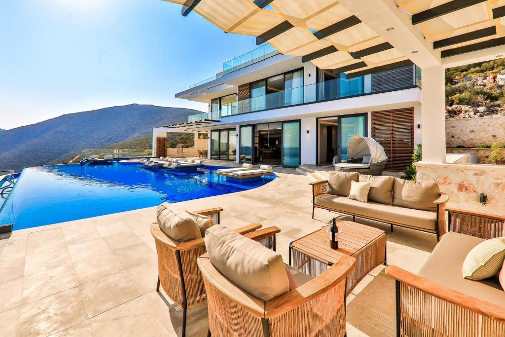 Villa_Beverley_Hills_Kalkan_Turkey-2e