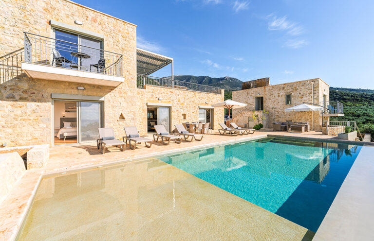 villa_guri_stoupa_greece_1k