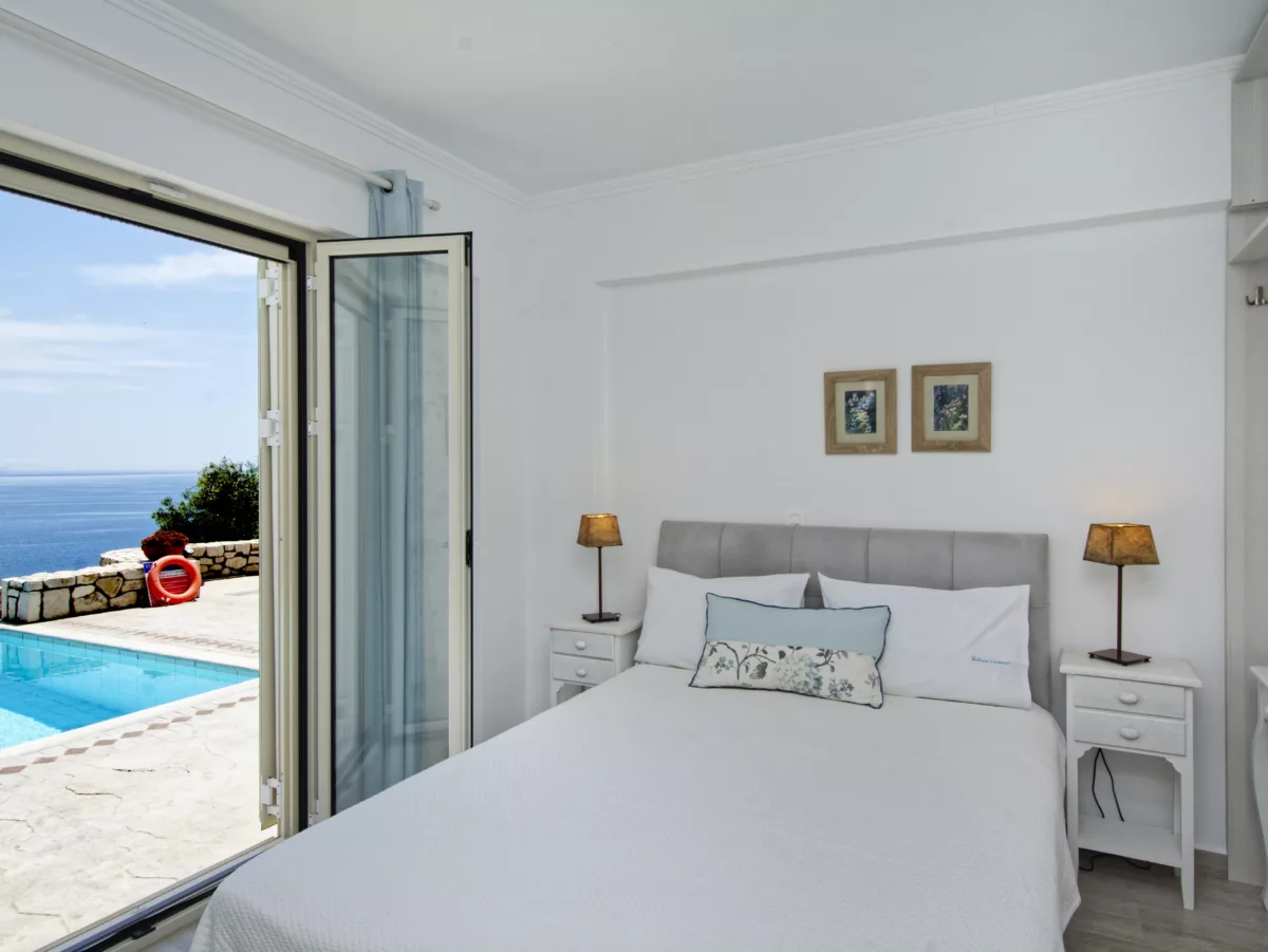 Thalassa_Lemonari_I_Meganisi_Paxos_Greece-4a