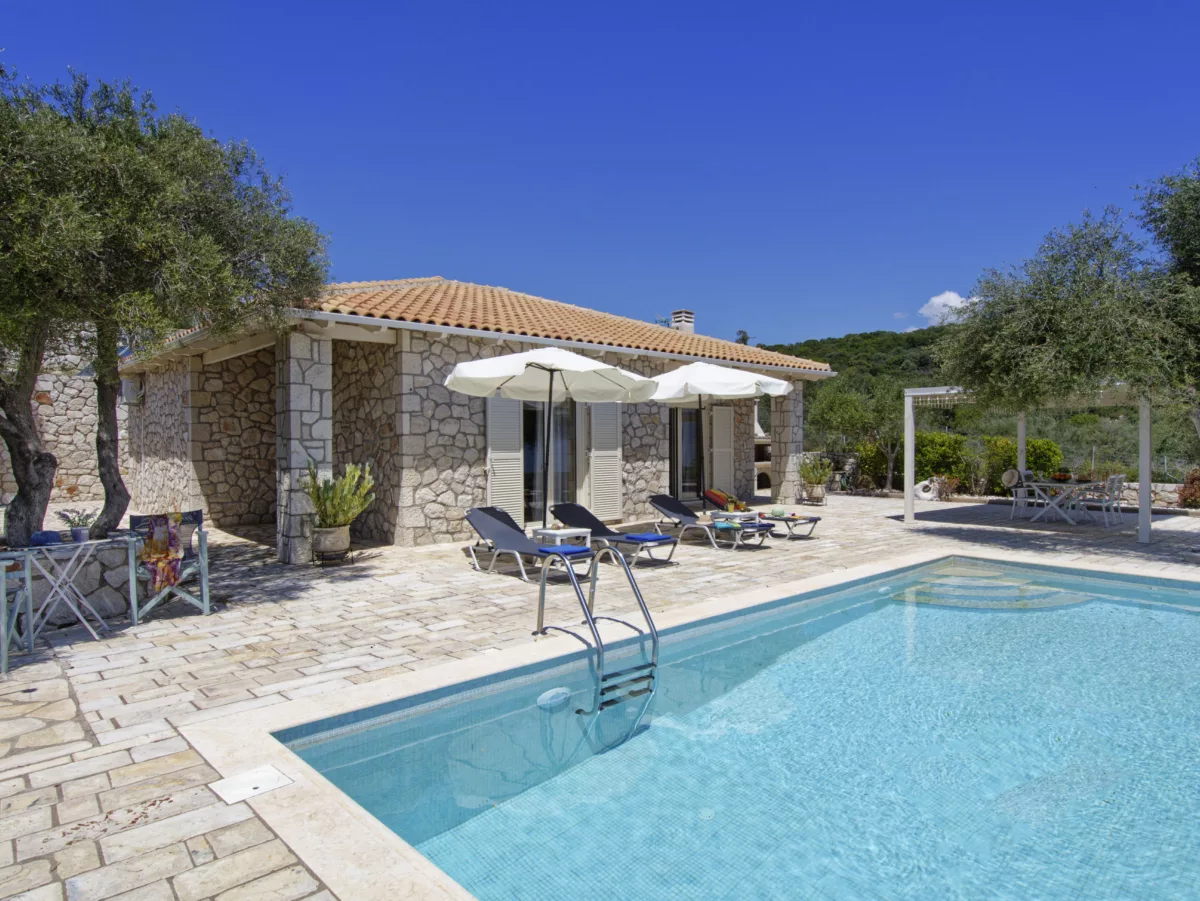 Thalassa_Limonari_2_Althea_Meganisi_Greece-1b