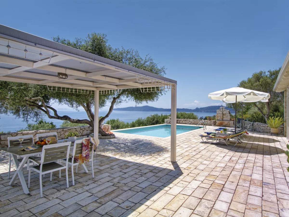 Thalassa_Limonari_2_Althea_Meganisi_Greece-2a