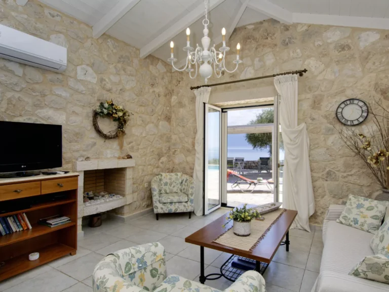 Thalassa_Limonari_2_Althea_Meganisi_Greece-3c