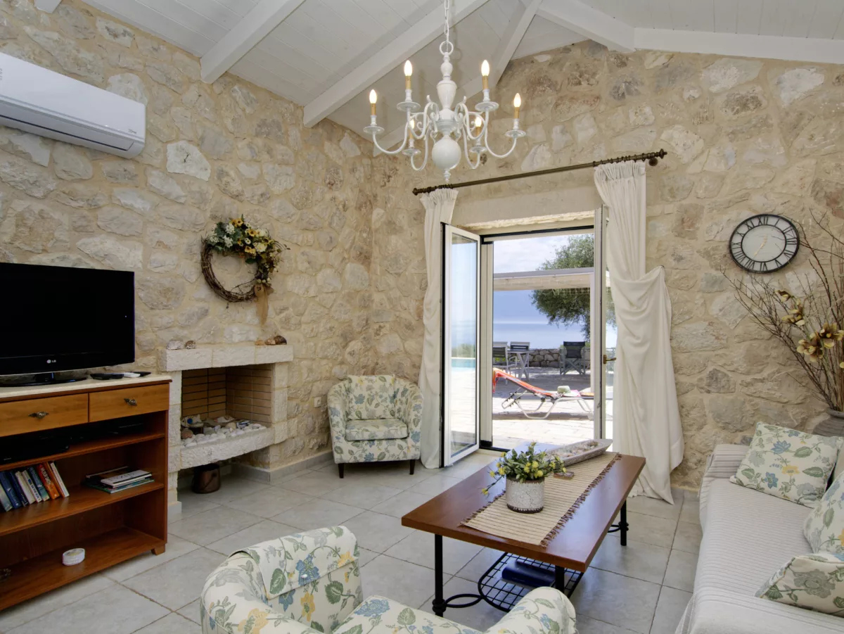 Thalassa_Limonari_2_Althea_Meganisi_Greece-3c