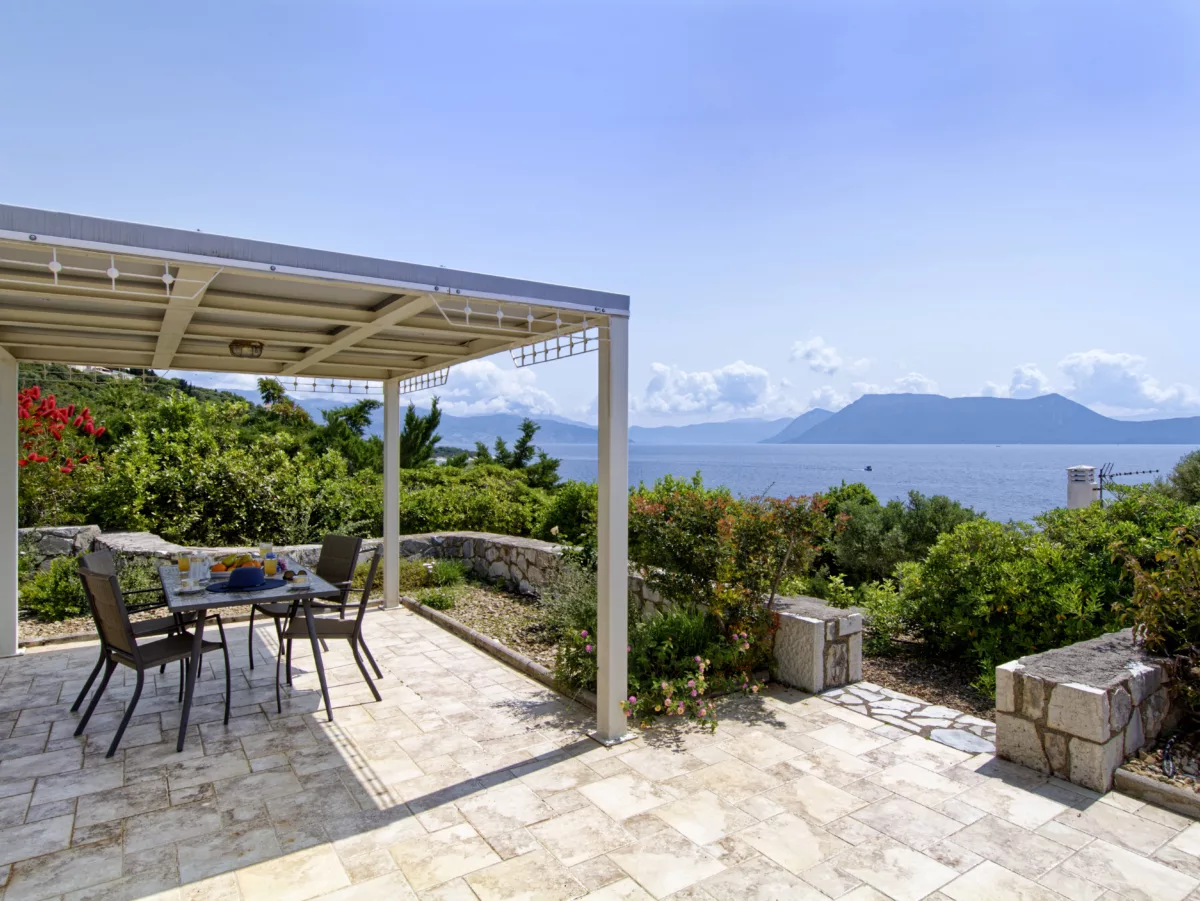 Thalassa_Limonari_2_Iris_Meganisi_Greece-2A