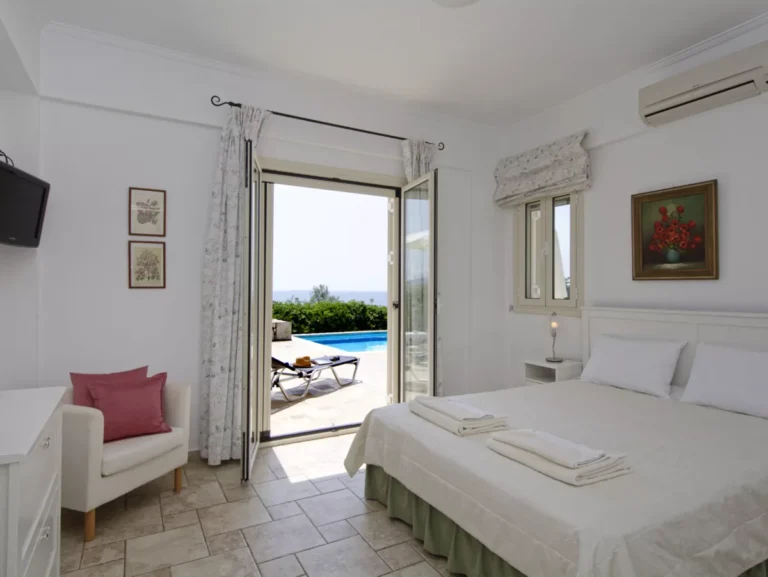 Thalassa_Limonari_2_Iris_Meganisi_Greece-4a