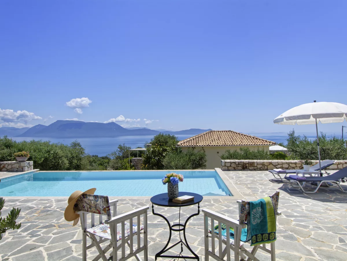 Thalassa_Limonari_2_Peonia_Meganisi_Greece-2a