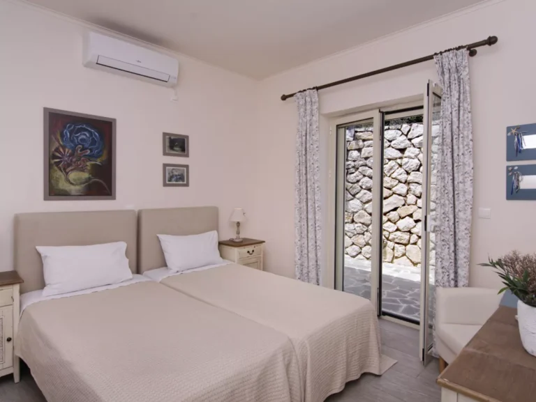 Thalassa_Limonari_2_Peonia_Meganisi_Greece-4b