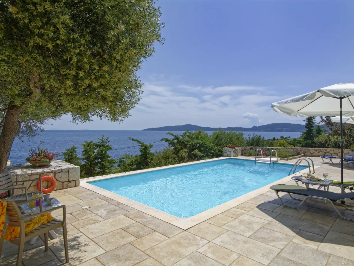 Thalassa_Limonari_2_Spartina_Meganisi_Greece-1c